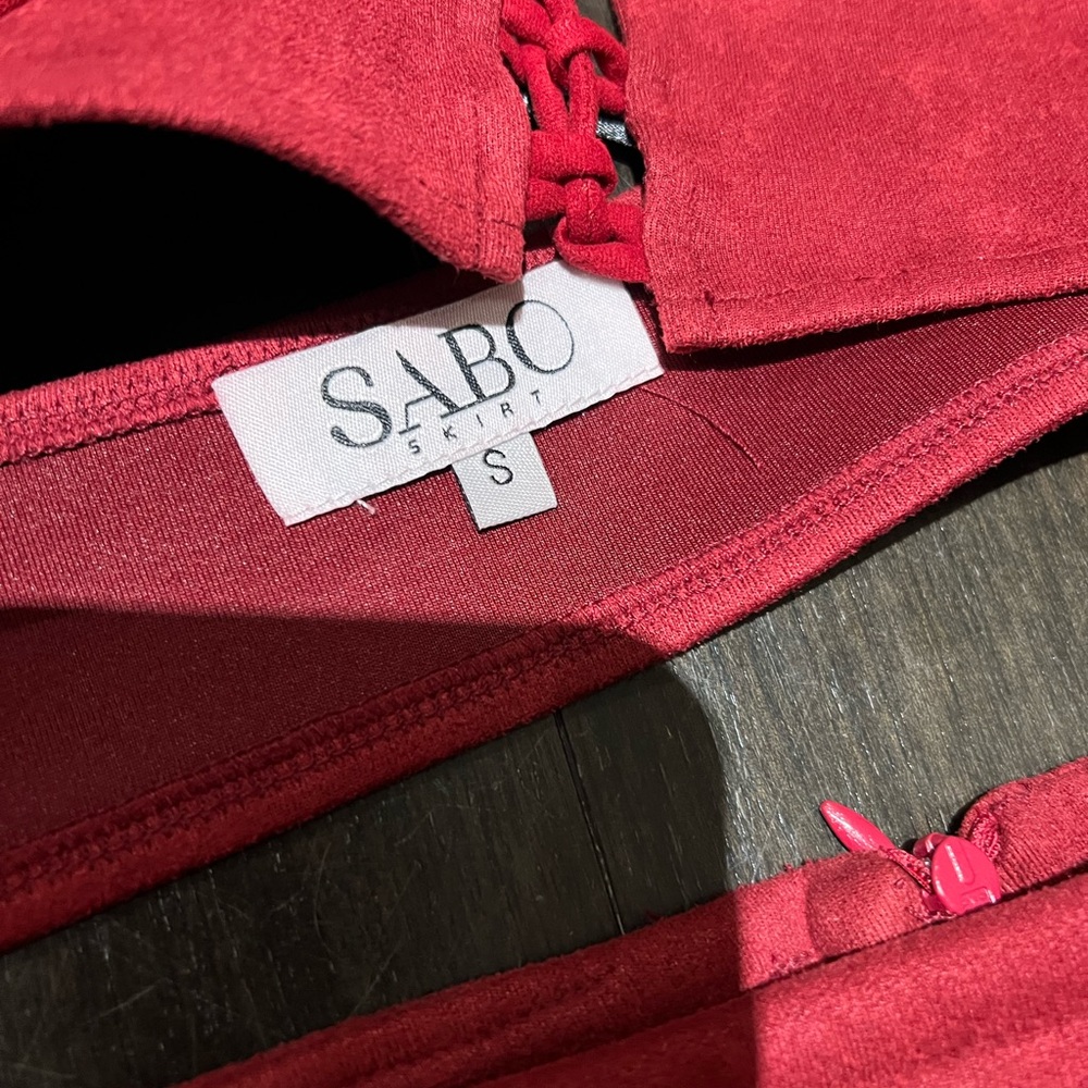 Sabo Skirt Red Two-Piece Set - Picture 4 of 5